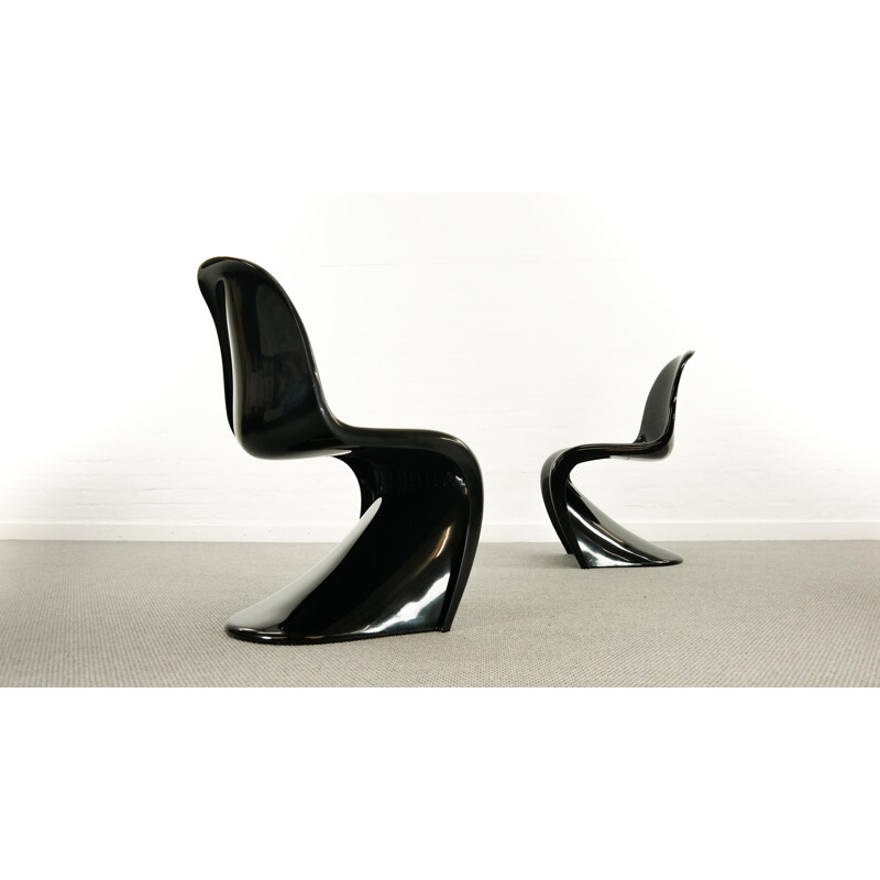 Pair of vintage Panton Chairs in black by Verner Panton for Herman Miller 1975s