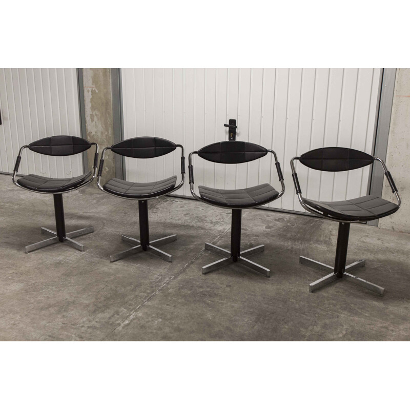 Lot de 4 chaises vintage par Gilbert Steiner modèle unesco 1962