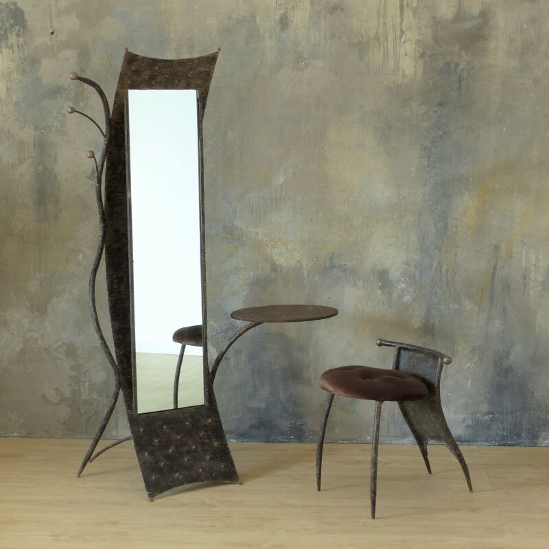 Brutalistische vintage metalen kledingkast met spiegel en stoel, 1950