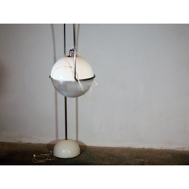 Vintage floor lamp Guzzini by Fabio Lenci