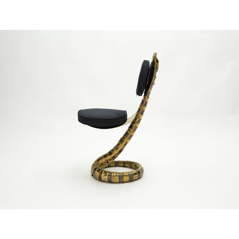 Vintage stoel Sculptuur Cobra messing alcantara door Isabelle Faure 1970
