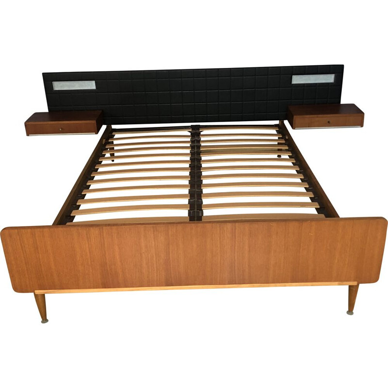 Vintage bed in wood and skai