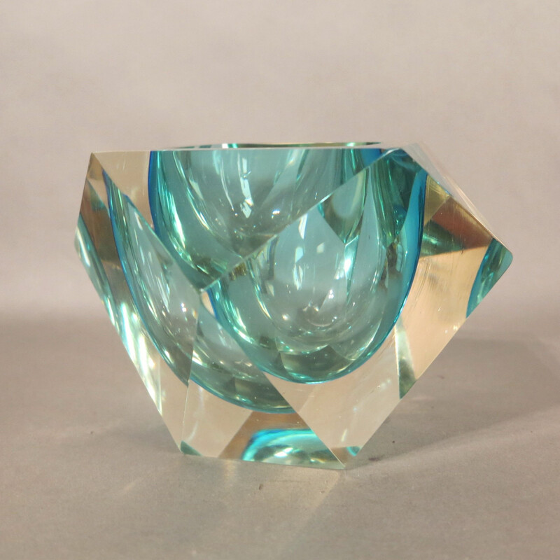 Vintage-Sommerso-Schale aus facettiertem Muranoglas von Flavio Poli, 1950