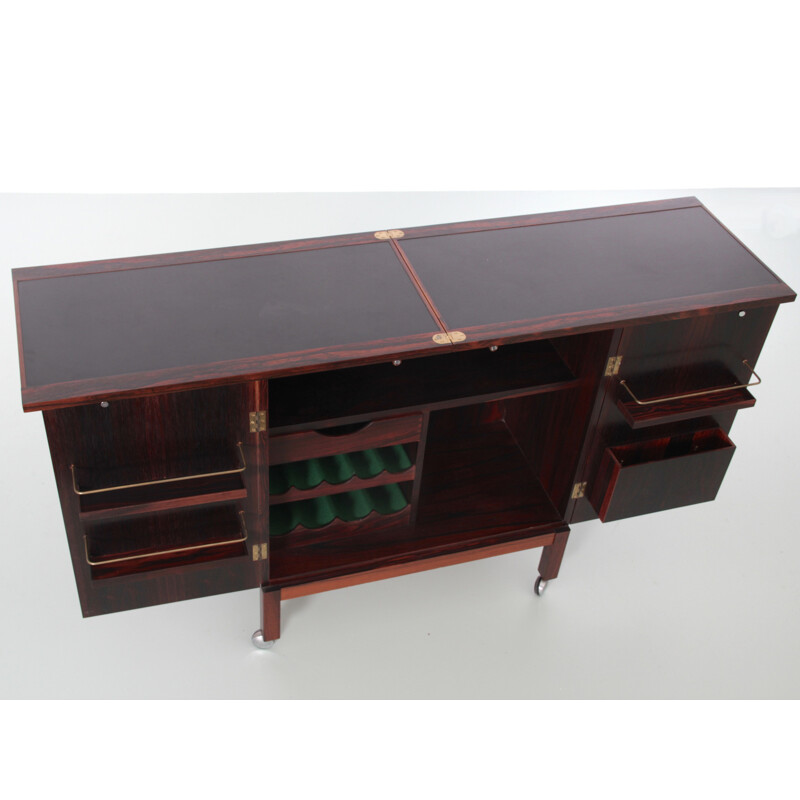 Vintage bar with casters in rosewood from Rio, Scandinavia