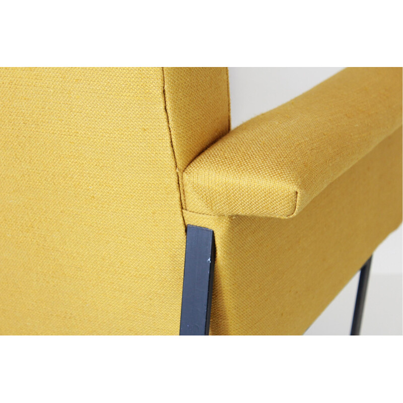 Sillón amarillo vintage 1950