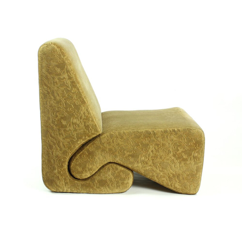 Vintage golden velvet lounge armchair from the Kyjev Hotel by Ivan Matusik, Czechoslovakia 1970