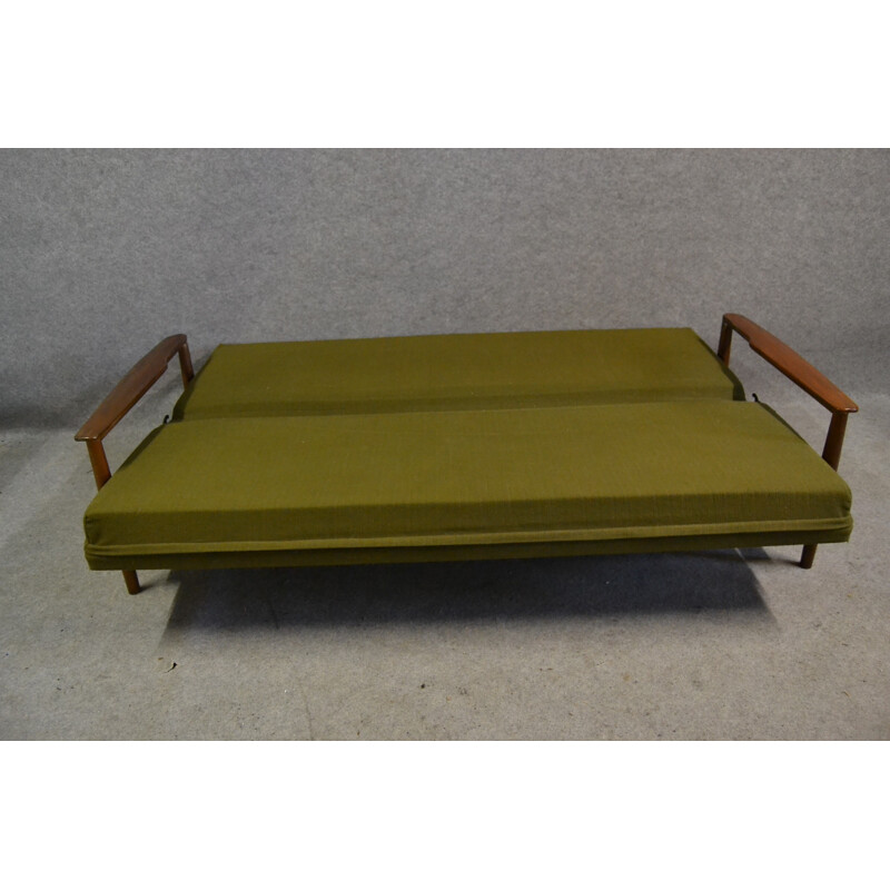 Scandinavian sofa in green fabric - 1960s