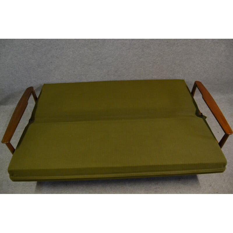 Scandinavian sofa in green fabric - 1960s