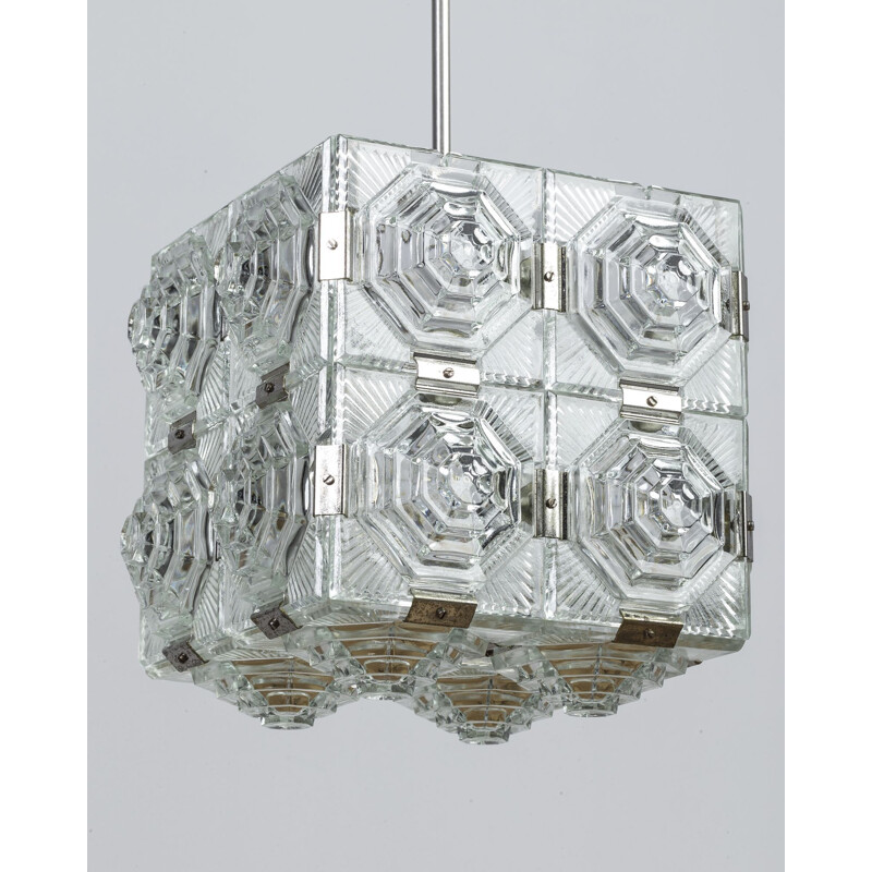 hanglamp in geslepen glas kubus door Senov,