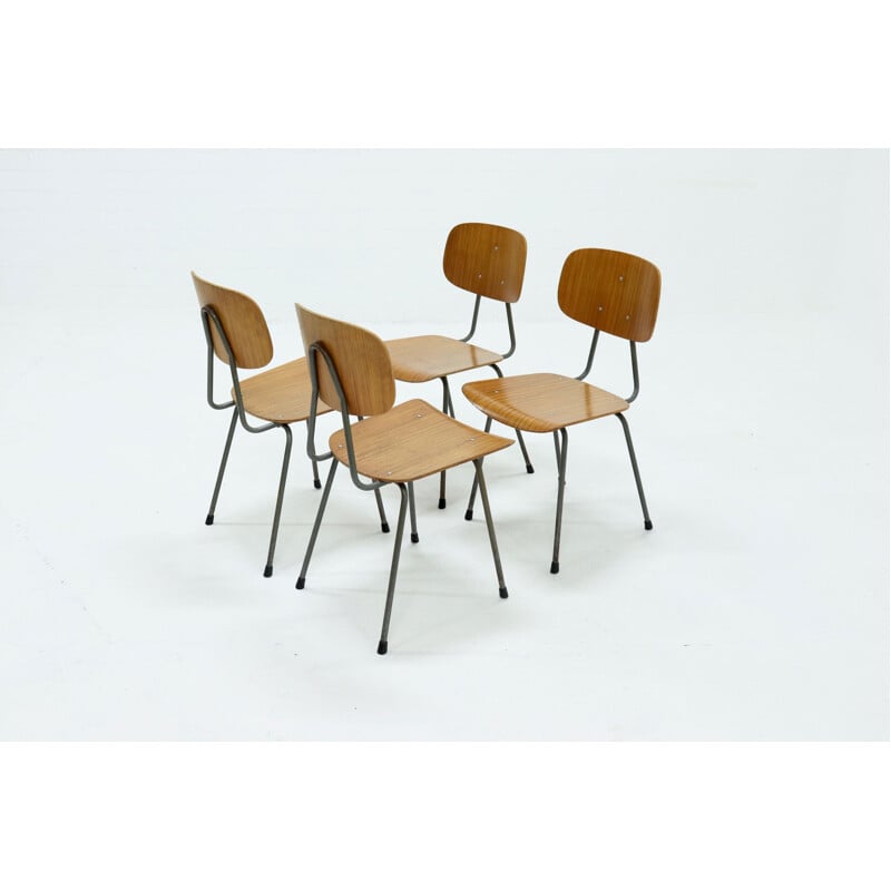 Set van 4 vintage plywood stoelen van Kembo Holland 1950