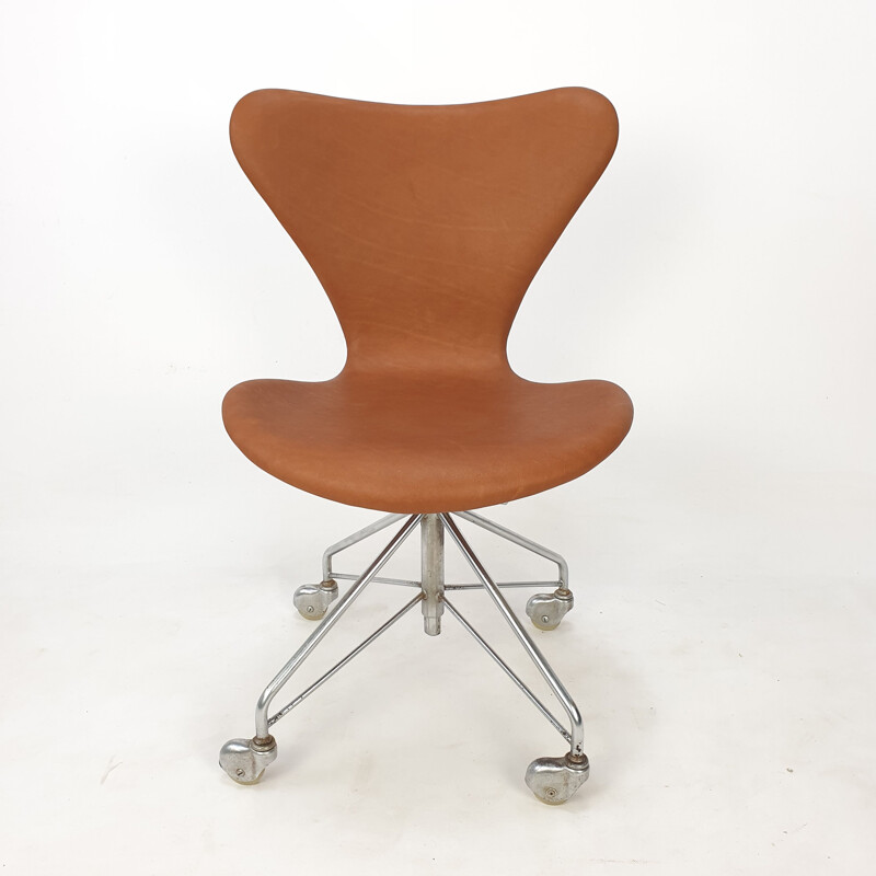 Vintage 3117 Swivel Desk Chair by Fritz Hansen & Arne Jacobsen 1960s