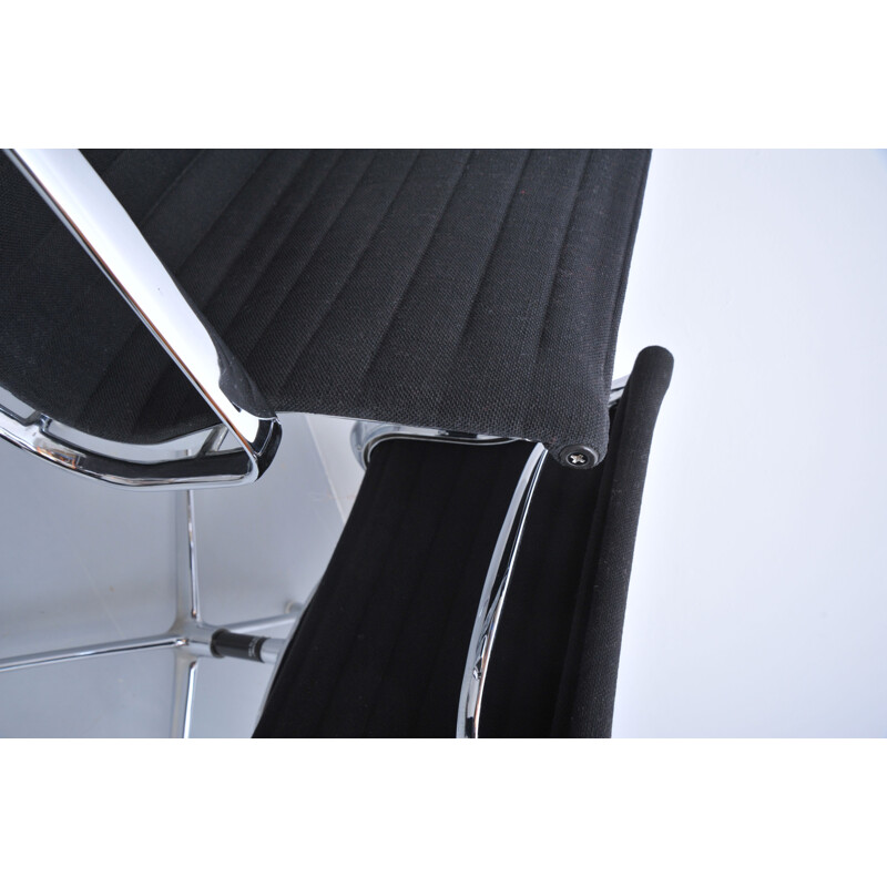Pair of vintage Charles Eames alu chair EA 108 black Hopsack