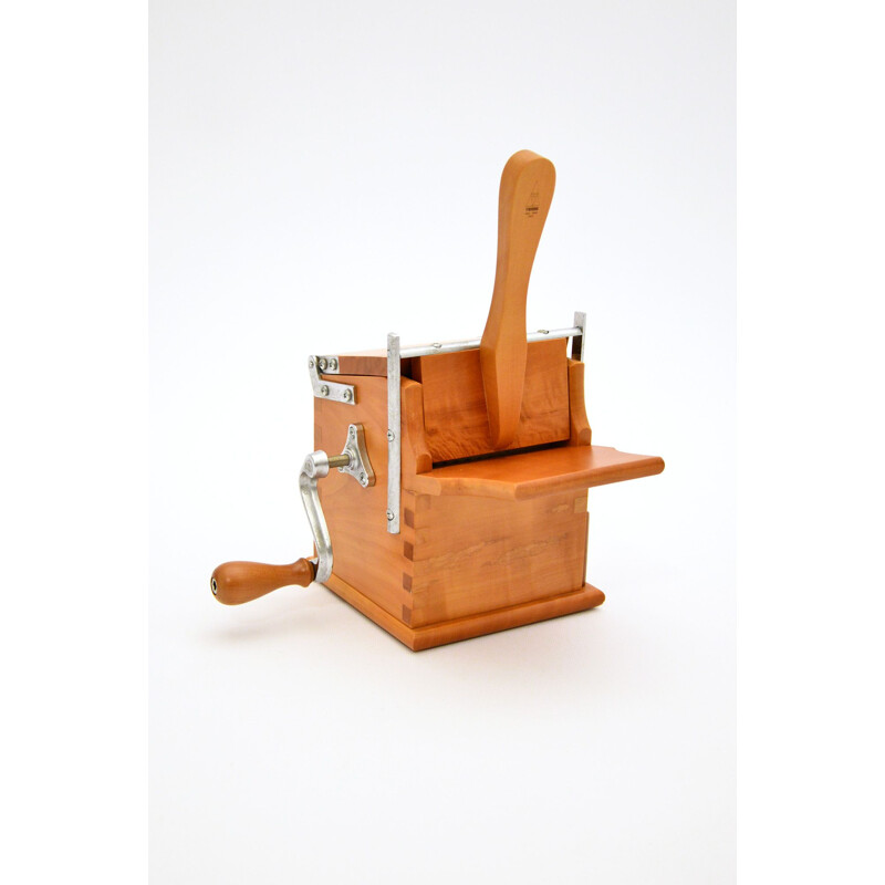 Vintage Pear wood cheese grater by Davide Piazza for Alessi Twergi 1989s
