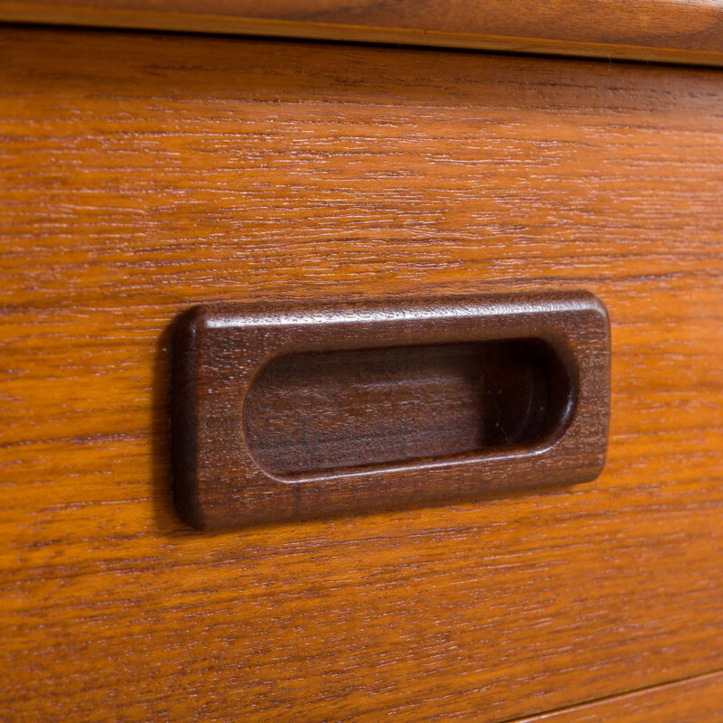 Pair of vintage teak nightstands with 2 drawers with sculptular handles, Norway 1960s