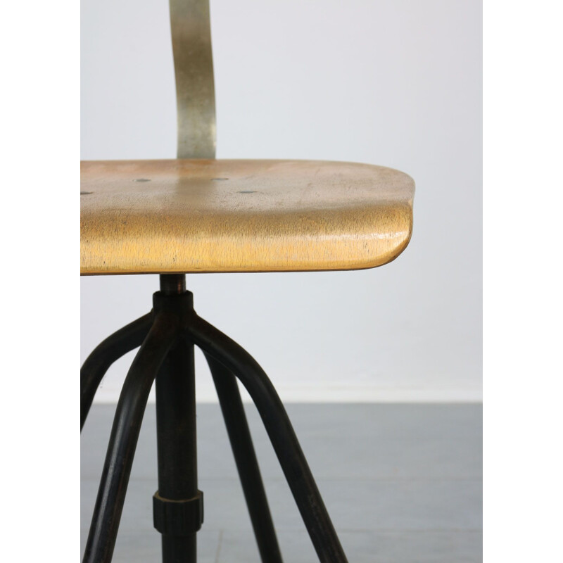 Vintage draaibare fauteuil Industial 1950