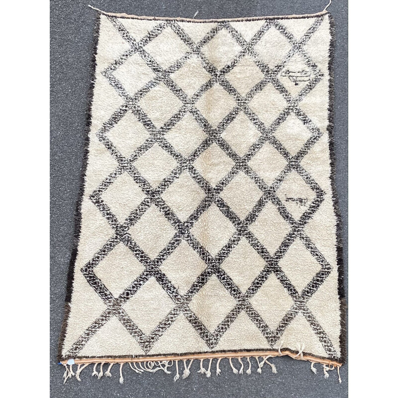 Berber Beni Ourain" vintage hand woven wool carpet
