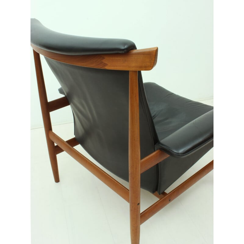 France & Son "Bwana" armchair in teak and black leather, Finn JUHL - 1962