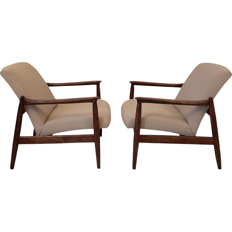 Pair of vintage Beige Linen GFM-64 Armchairs by Edmund Homa for Gościcińskie Fabryki Mebli 1960s