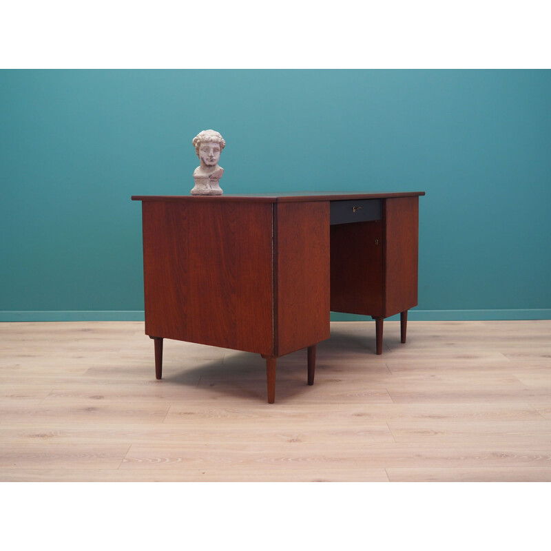 Vintage Walnut desk, Denmark 1960s