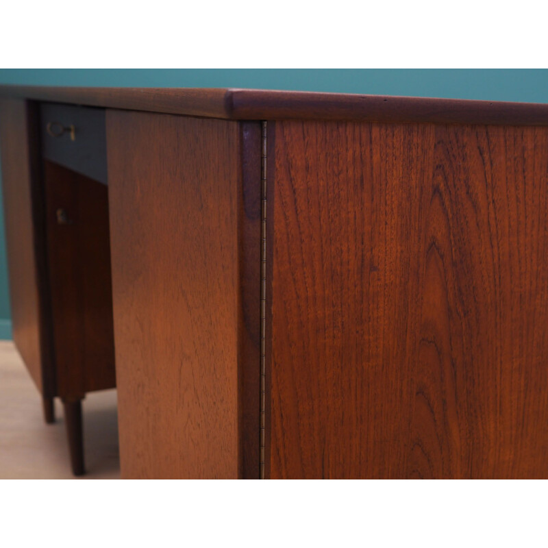 Vintage Walnut desk, Denmark 1960s