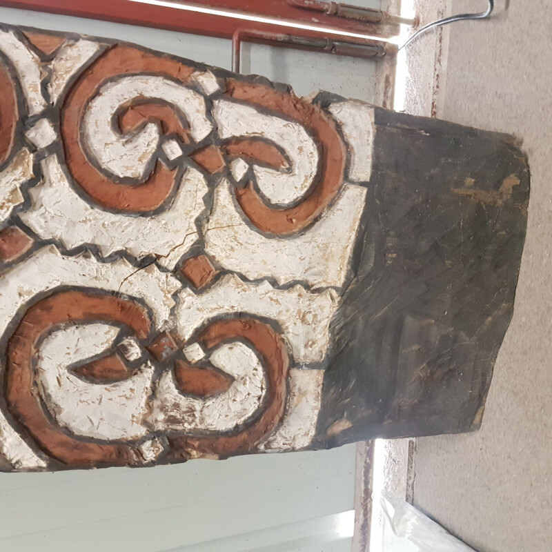 Vintage shield from Papua, Guinea 1950