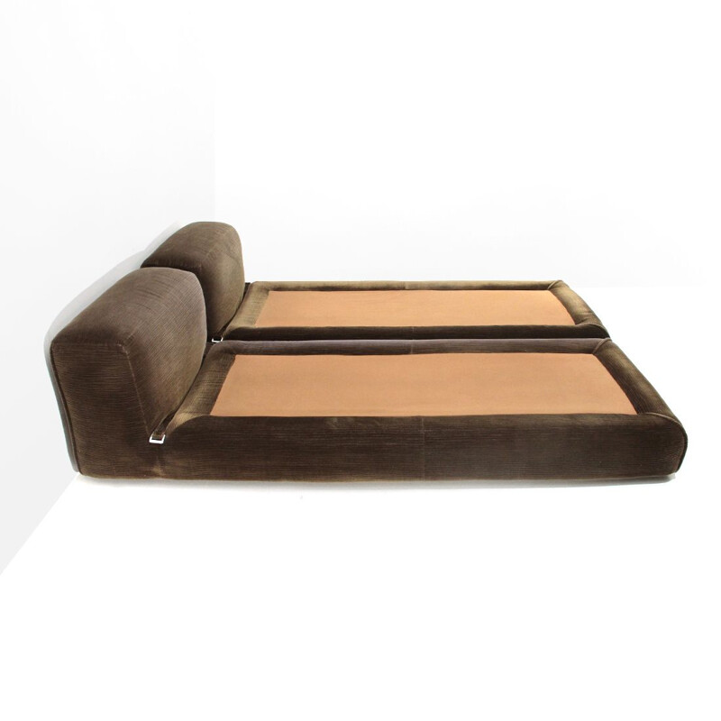 Pair of vintage beds "Le Mura" by Mario Bellini for Cassina 1970