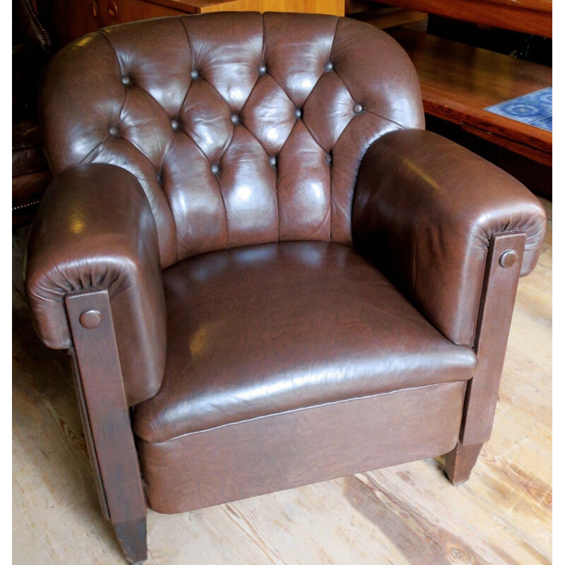 Vintage Dark Brown Leather Club Chair