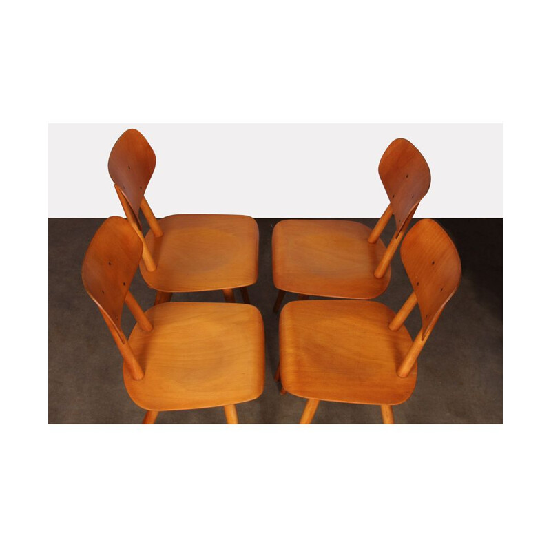 Set of 8 vintage wooden chairs by Ton, Czech Republic 1960s