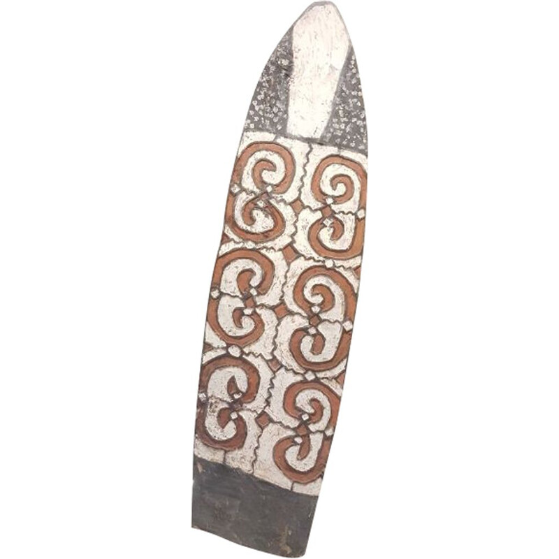 Vintage shield from Papua, Guinea 1950