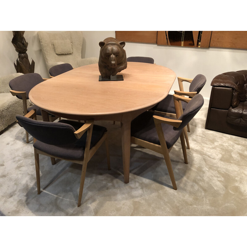 Vintage oak extensible dining table