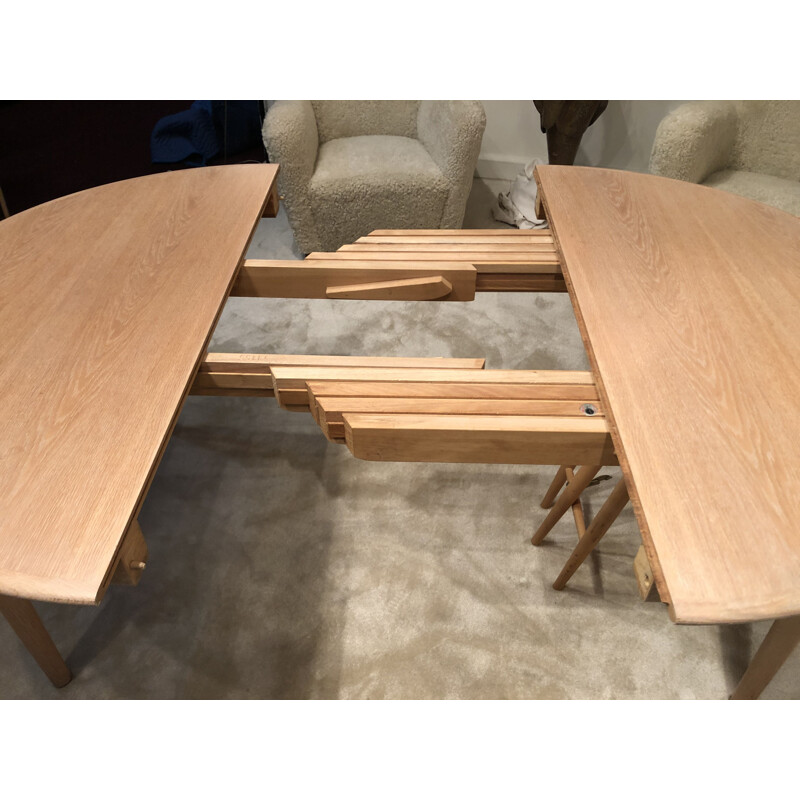 Vintage oak extensible dining table