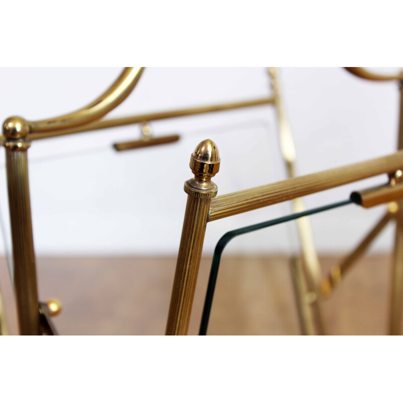 Vintage brass and glass magazine rack House Jansen, Italy 1950s