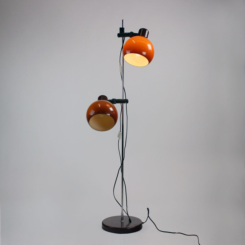 Lampadaire vintage avec deux boucliers orange, Hongrie 1970