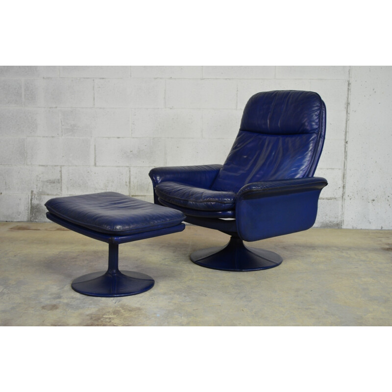 De Sede Armchair with ottoman in blue leather - 1970s