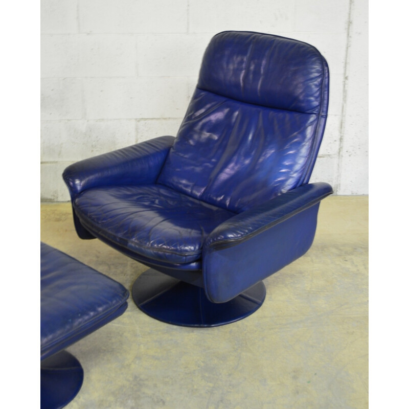 De Sede Armchair with ottoman in blue leather - 1970s