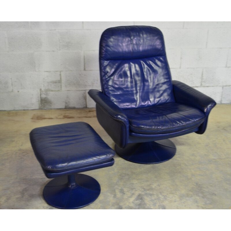 De Sede Armchair with ottoman in blue leather - 1970s