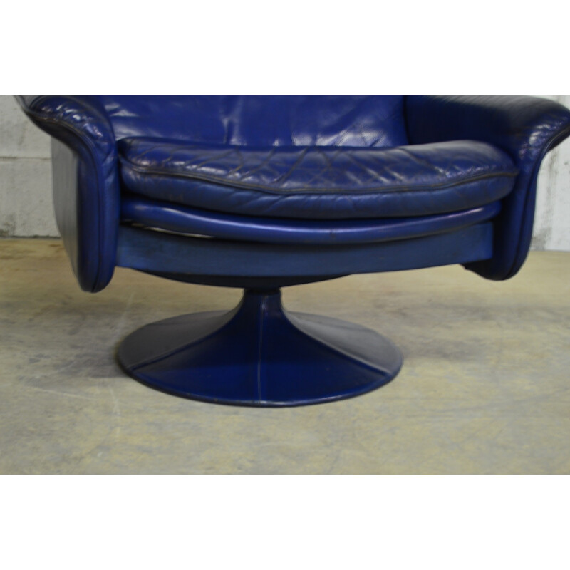 De Sede Armchair with ottoman in blue leather - 1970s