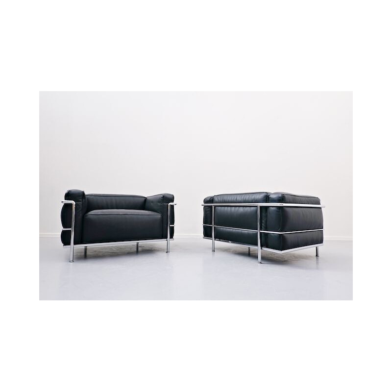 Pair of vintage Armchairs LC3 "Le Grand Confort Le Corbusier" For Cassina