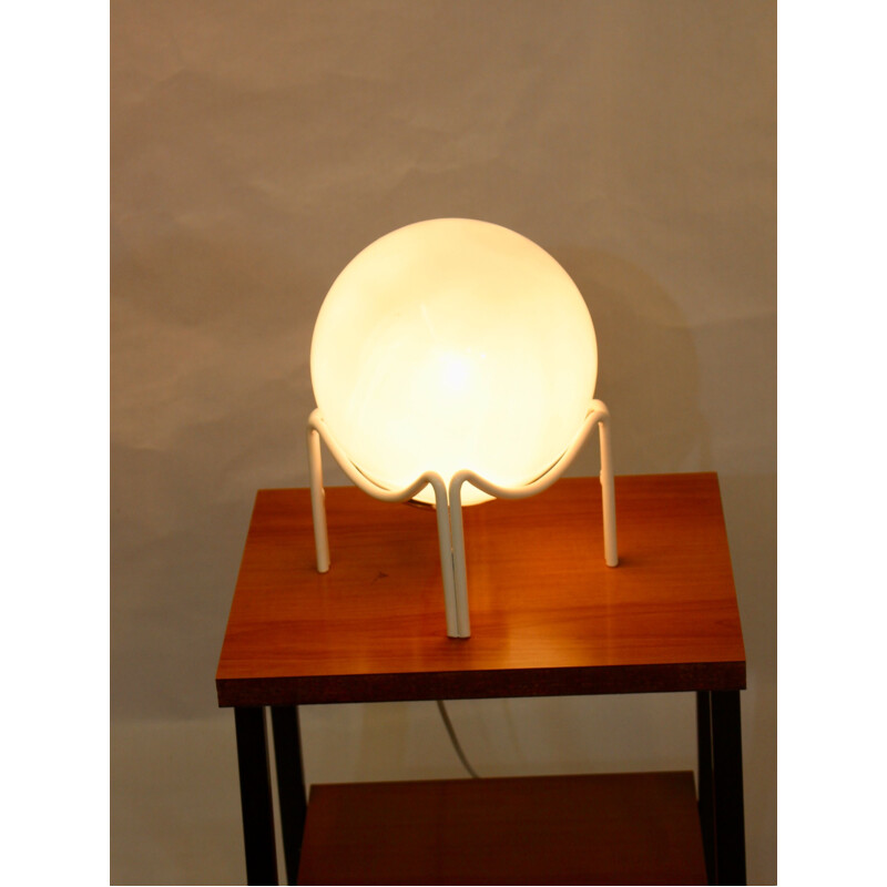 Lampe vintage sphérique en opaline blanc, 1970