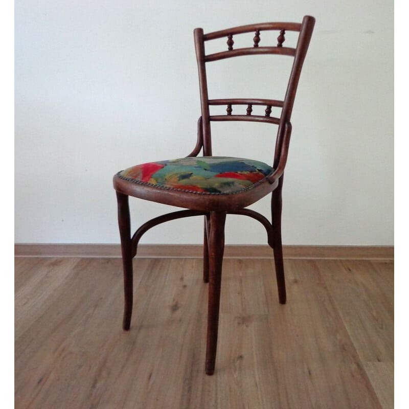 Vintage Thonet stoel met gekleurde bekleding