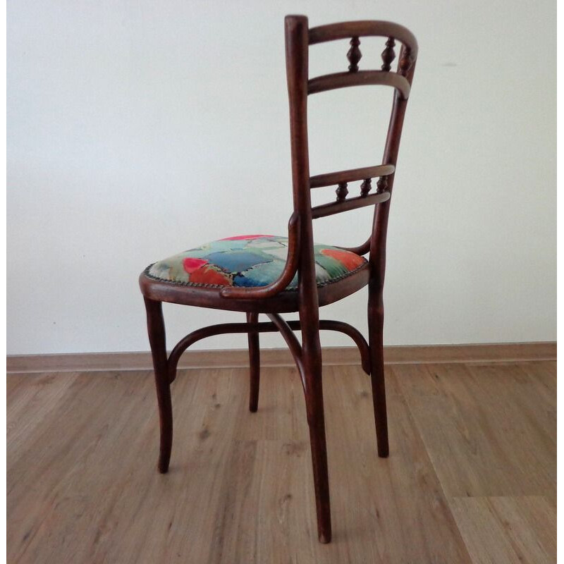 Vintage Thonet stoel met gekleurde bekleding