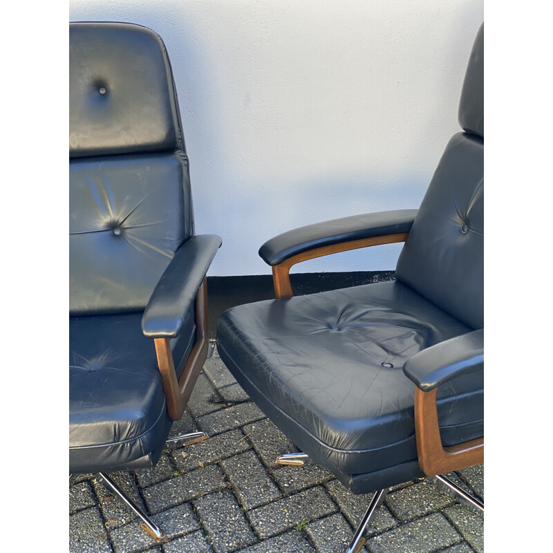 Paire de fauteuils vintage à accoudoirs "King" d'André Vandebeuck pour Strassle 1960