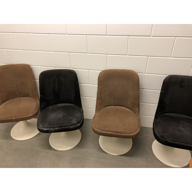 Set of 4 vintage Tulip Base Chairs