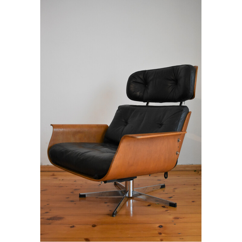 Vintage Leather lounge chair 1960s