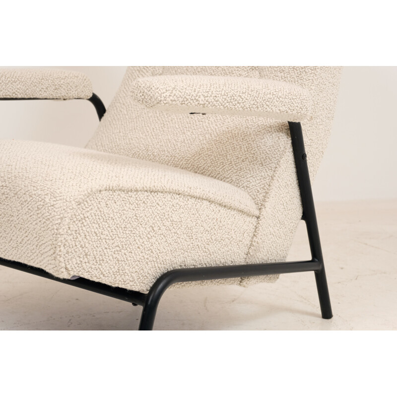 Fauteuil vintage blanc Guy Besnard 1950