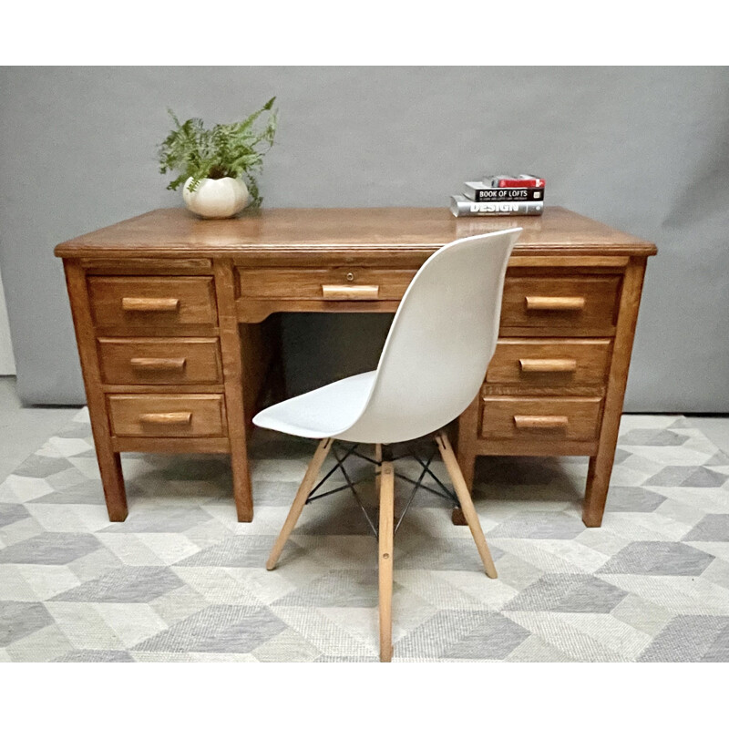 Grand bureau vintage en bois avec tiroirs en chêne 1950