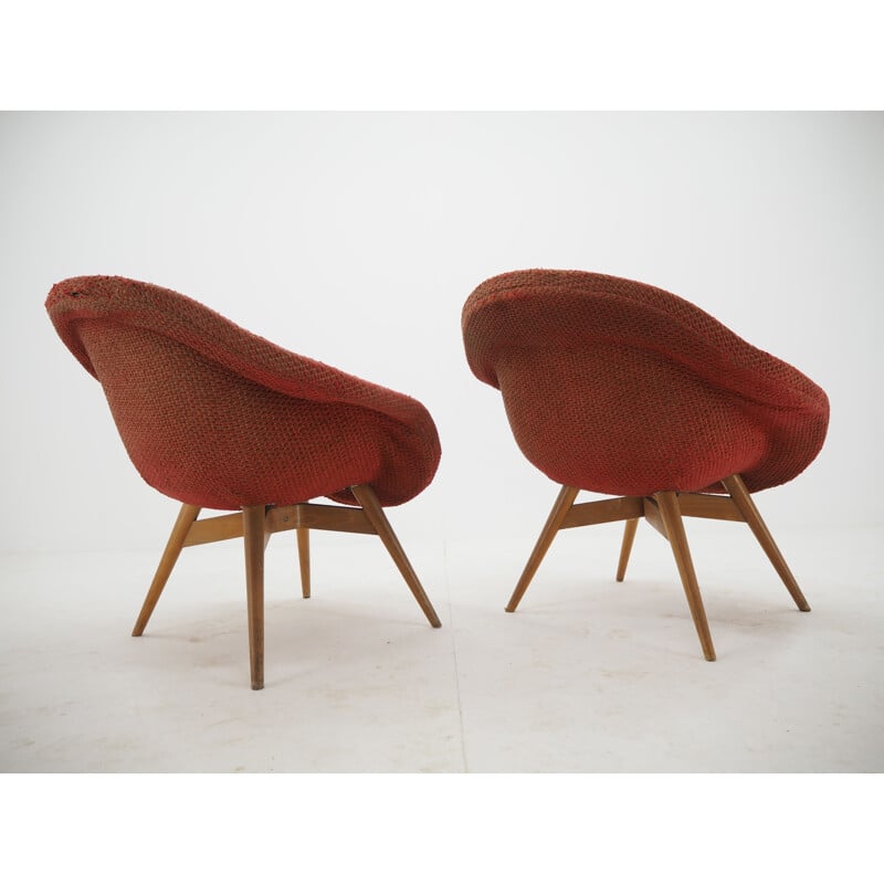 Pair of vintage armchairs in wood and synthetic sheepskin by Miroslav Navratil, Czechoslovakia 1960