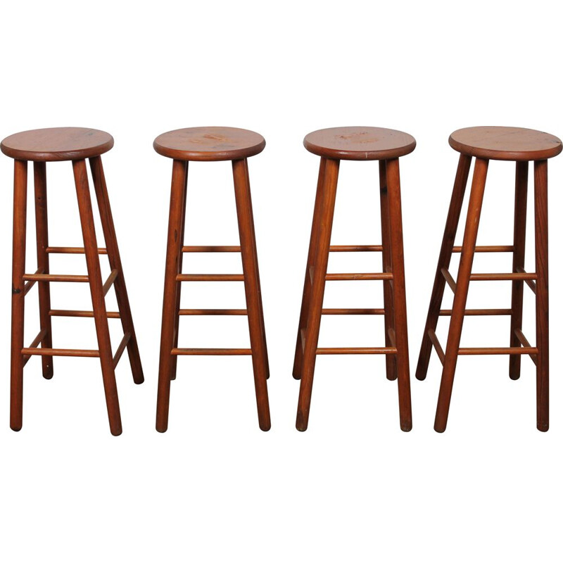 Lot de 4 tabourets de bar vintage en sapin 1950