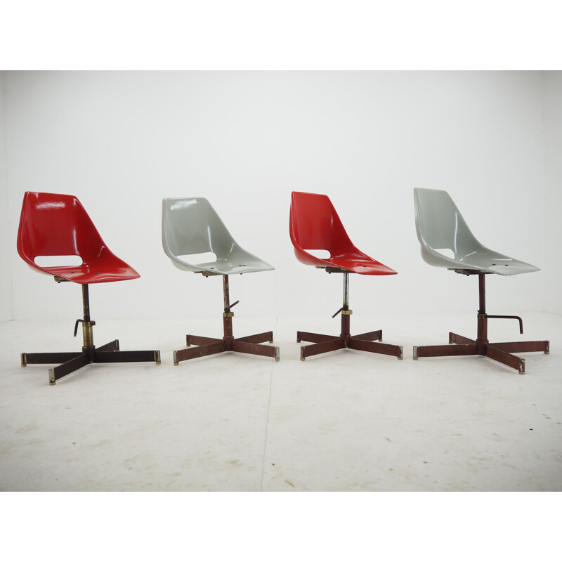 Set van 4 vintage industriële stoelen, 1960