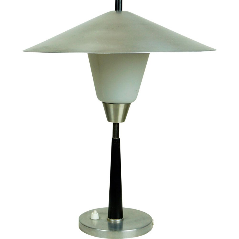 Lampe de table vintage en aluminium et verre opalin de Fog & Morup, Danemark 1960